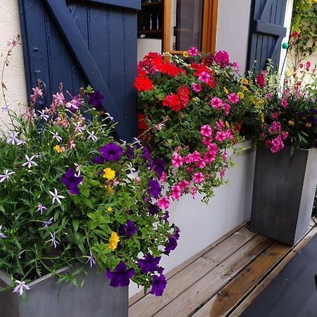 Les Glycines Bed and Breakfast Ury Eksteriør billede